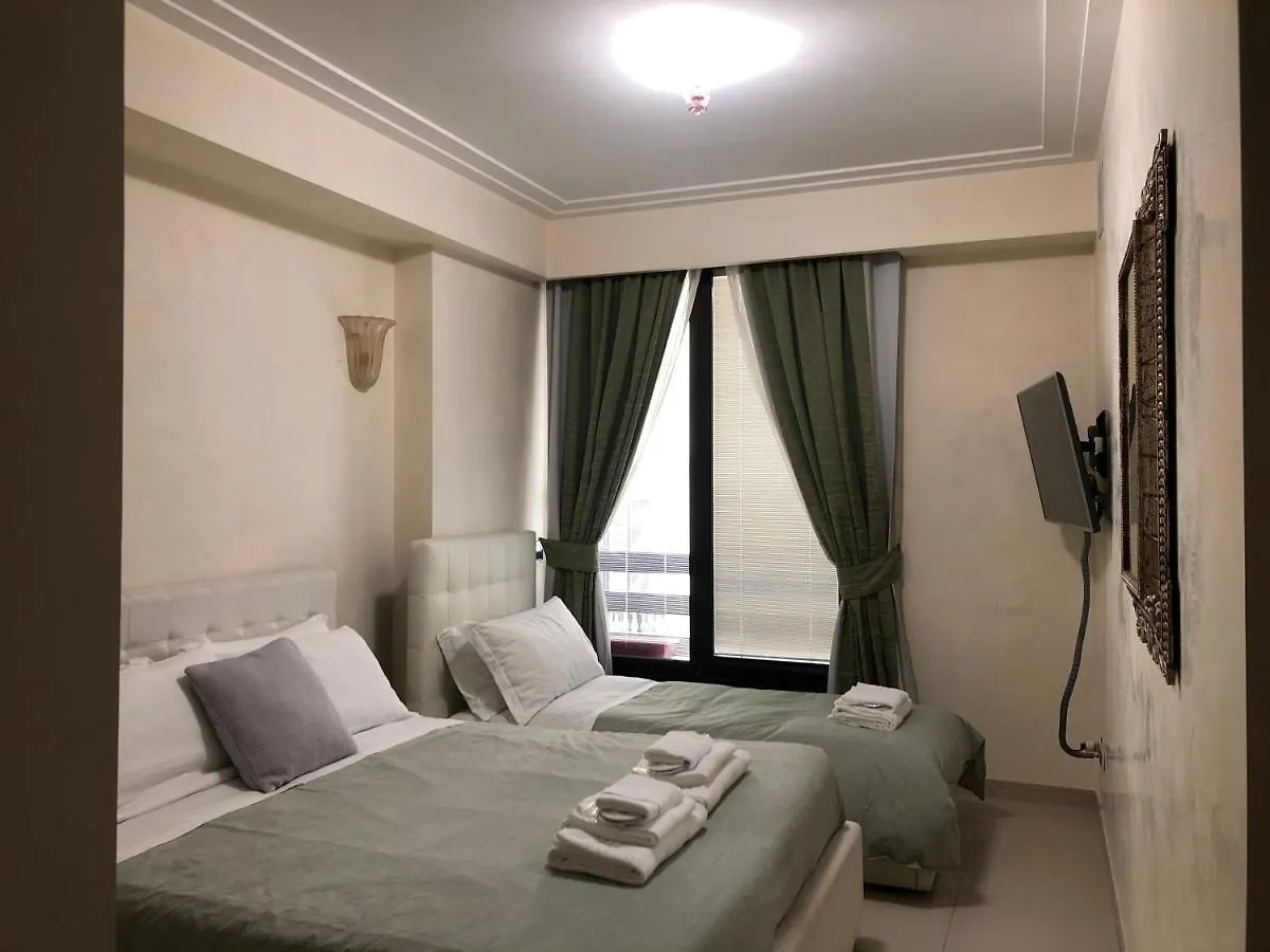 Visconti Apartment. Rome Apartment