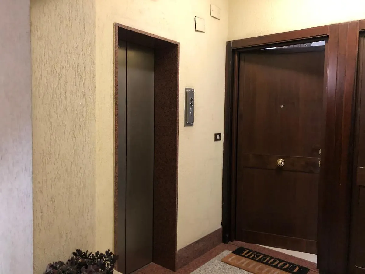 Visconti apartment. Roma 0*,  Italia